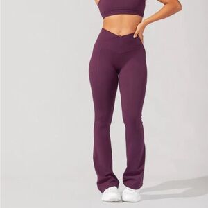 Crisscross Hourglass Flared Leggings with Pockets